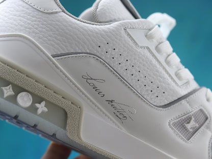 LV Trainer Sneaker White/Gum/signature