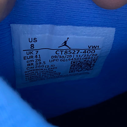 Nike Jordan 4  Retro UNC