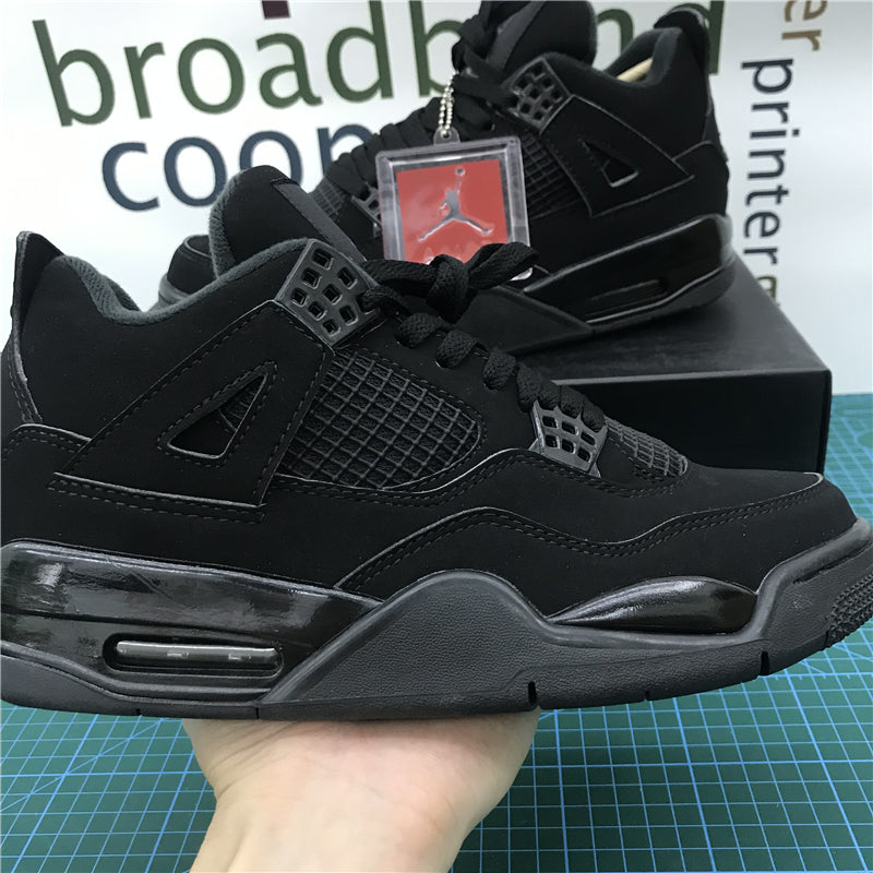 Nike Jordan 4 Black cat’s